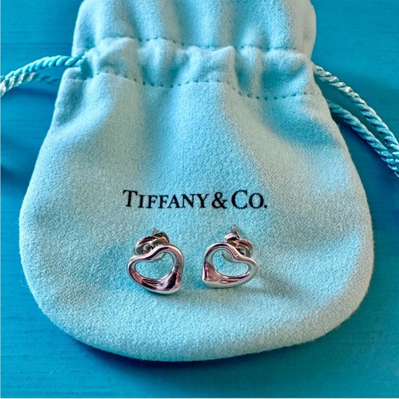 Tiffany & Co. Auth Elsa Peretti Open Heart Earrings 925 Sterling w/pouch ✨EUC✨ - Picture 2 of 3